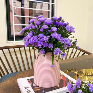 Bình hoa màu hồng, dáng chuông gốm Bát Tràng, hoạ tiết vân ganh cao 15cm, decor bàn làm việc