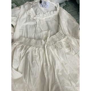 Set trắng tiểu thư dễ thương 𝐀𝐒𝐇𝐘𝐋𝐄𝐘