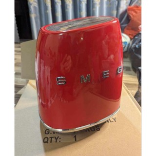 BỘ DAO SMEG (6 DAO+1Ổ CẮM DAO) sẵn trắng+ đỏ