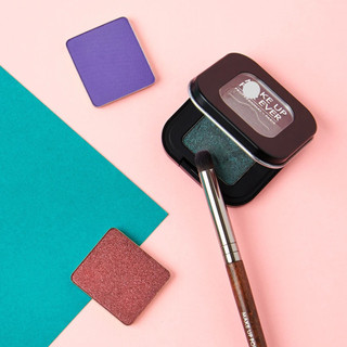 Hộp đựng phấn Artist Color Refillable Makeup Palette