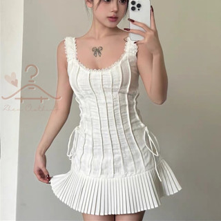 Váy gân trắng cổ vuông phối chân váy xoè xếp li nhỏ siêu xinh phong cách hiện đại aesthetic