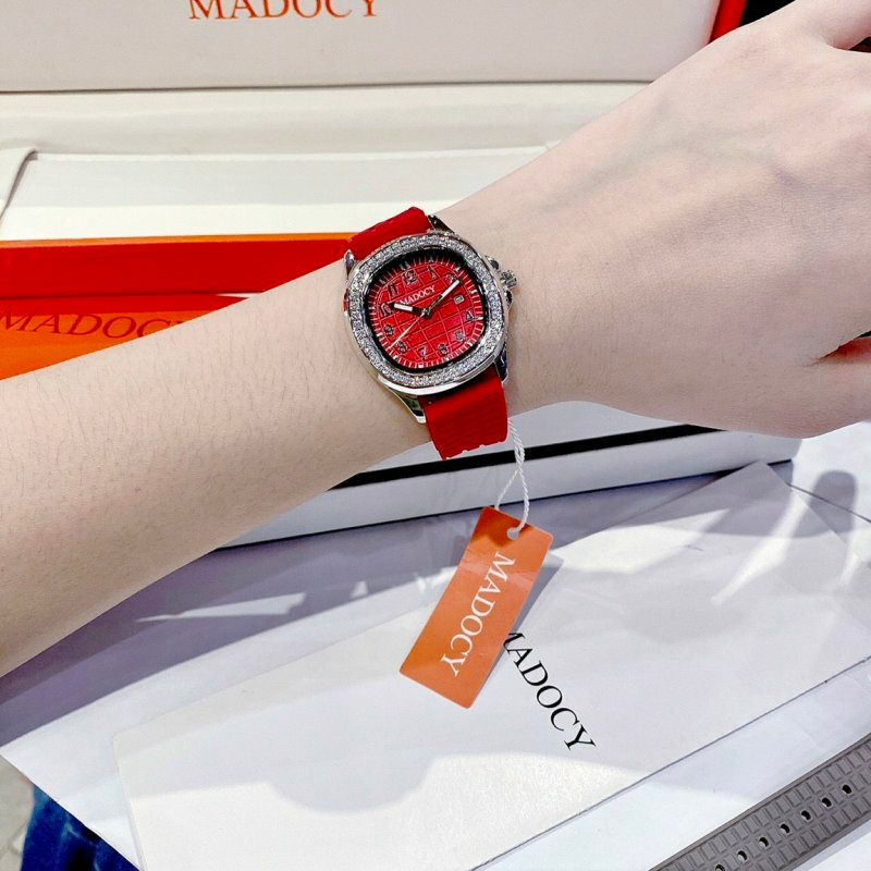 Đồng Hồ Nữ MADOCY M8169 Chính Hãng Thương hiệu chuẩn Mỹ,Size 32mm