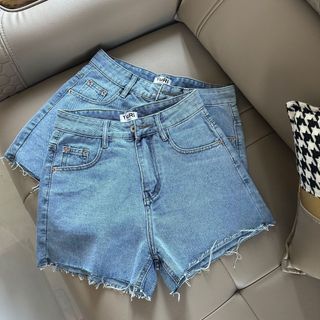 Quần Short Đùi Màu Xanh Phối Túi rách Kiểu Phía sau