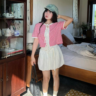 Áo caro đỏ Sumi mùa hè xinh xắn và chân váy bí Popi trắng kem chất liệu linen xước mát mẻ dễ thương