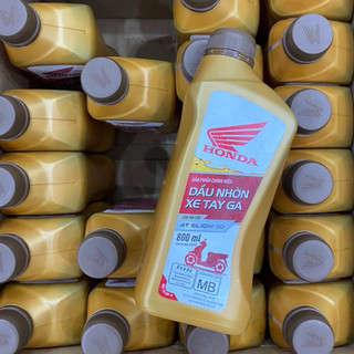 Dầu nhớt dành cho xe tay ga honda 800ml.