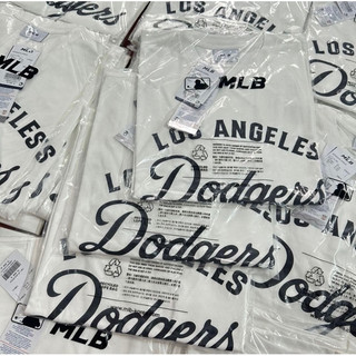 Phông MLB chữ đen