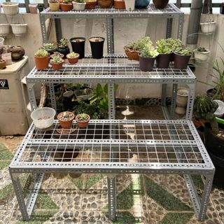 Kệ sắt V lỗ bậc thang Khung V3 để cây cảnh nhỏ và hàng hóa