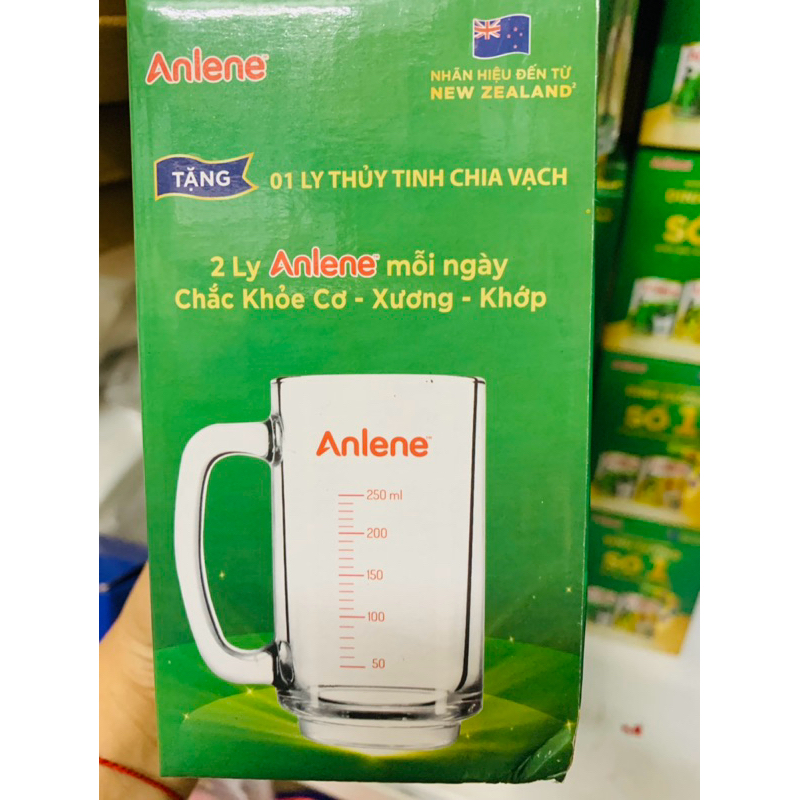 BỘ 2 LY CHIA VẠCH QUÀ KHUYẾN MÃI VITADAIRY/Anlene