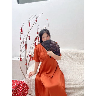 Hamie | Đầm lụa cổ V bo chun sau