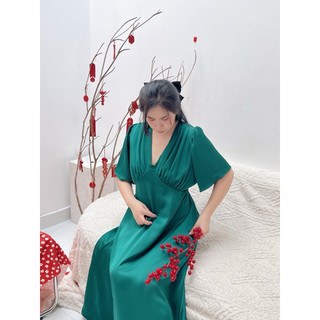 Hamie | Đầm lụa cổ V bo chun sau