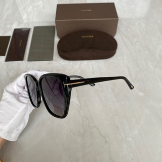 Kính nữ tomford 3 màu TF0937
