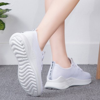 Giày Thể Thao Nữ Siêu Nhẹ Êm Chân