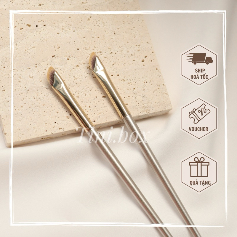 Cọ mở góc mắt, vẽ bọng mắt siêu mảnh cán bạc J05