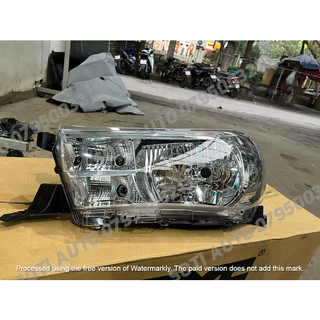 Đèn pha Toyota Hilux(15-18), hàng TYC