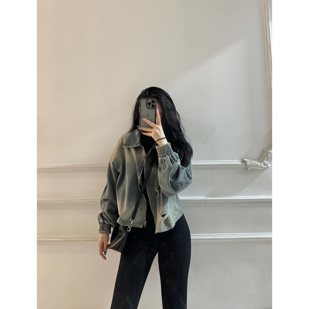 Áo Khoác Jean 1 lớp cổ bẻ dáng suông lửng rách bo tay | BigBuy360 - bigbuy360.vn