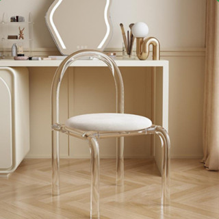 Ghế tựa lưng acrylic trong suốt cao cấp, Crystal Chair - Ghế trong Decor phong cách Hàn Quốc