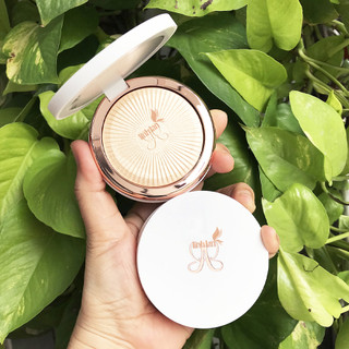 Highlight Anastasia Glow Seeker Sun Idol