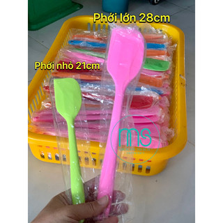 Phới silicon lớn và nhỏ trộn kem