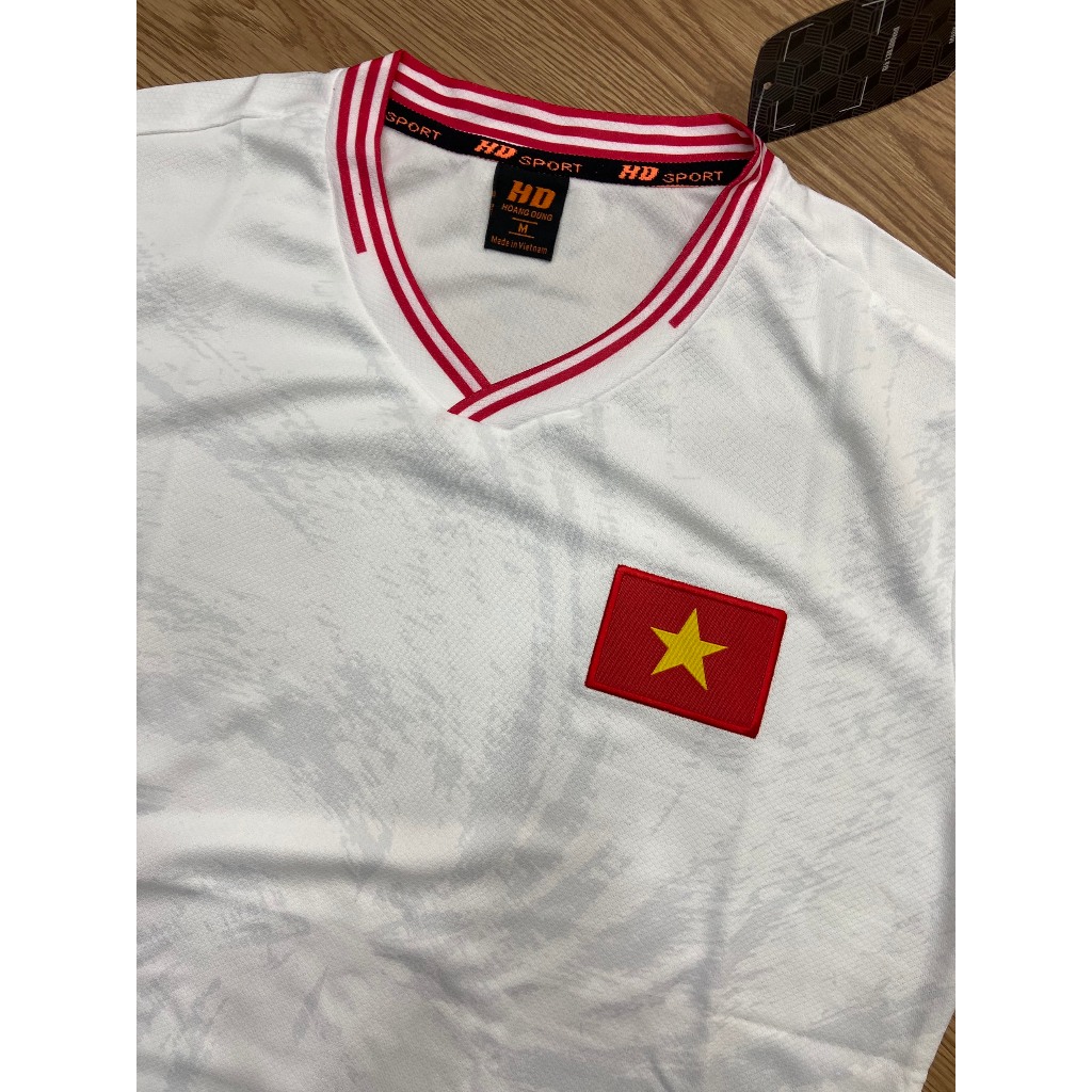 Áo Đá Banh, Áo Bóng Đá Vải Thun Mè Việt Nam Trắng In Sẵn Tên Số Theo Yêu Cầu