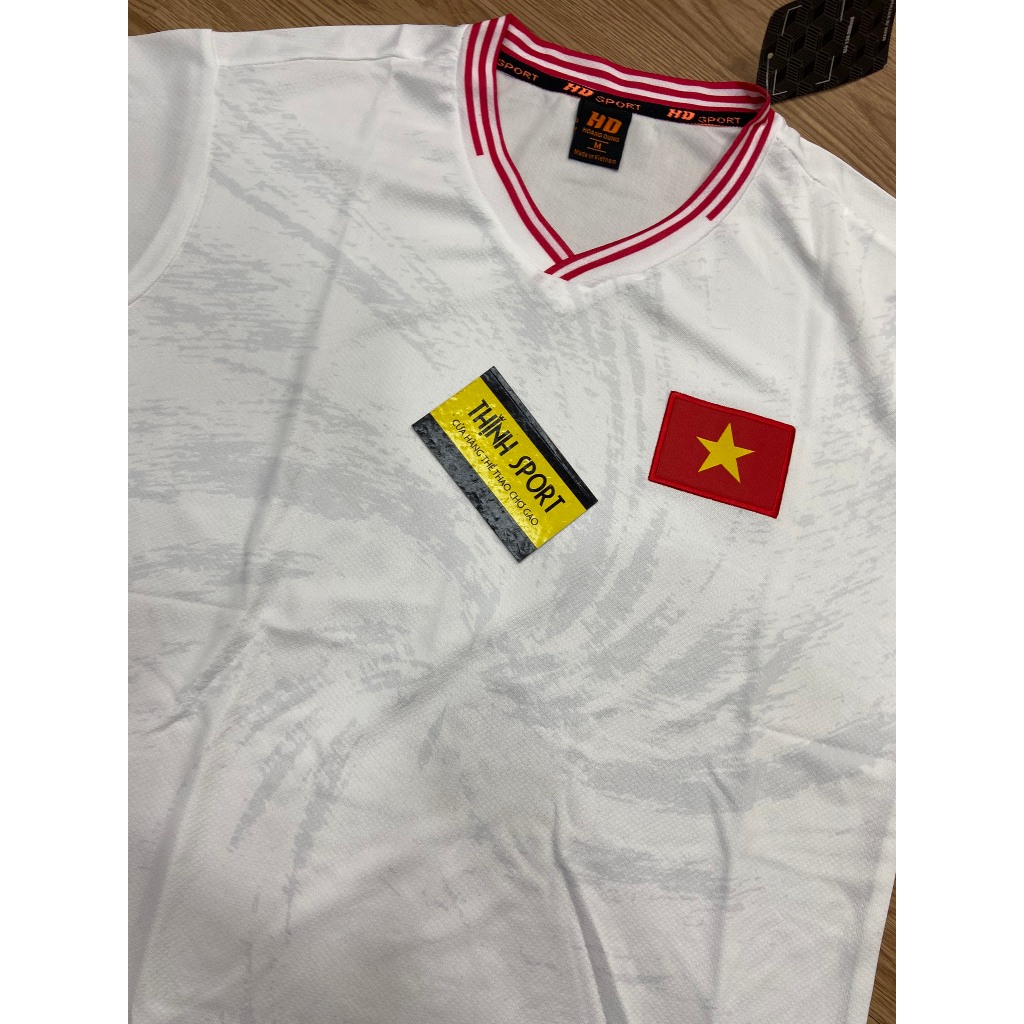 Áo Đá Banh, Áo Bóng Đá Vải Thun Mè Việt Nam Trắng In Sẵn Tên Số Theo Yêu Cầu