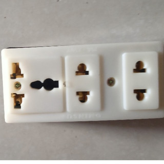 Ổ cắm 3 lỗ, 2 lỗ ominsu, ổ cắm điện. hakhanhelec