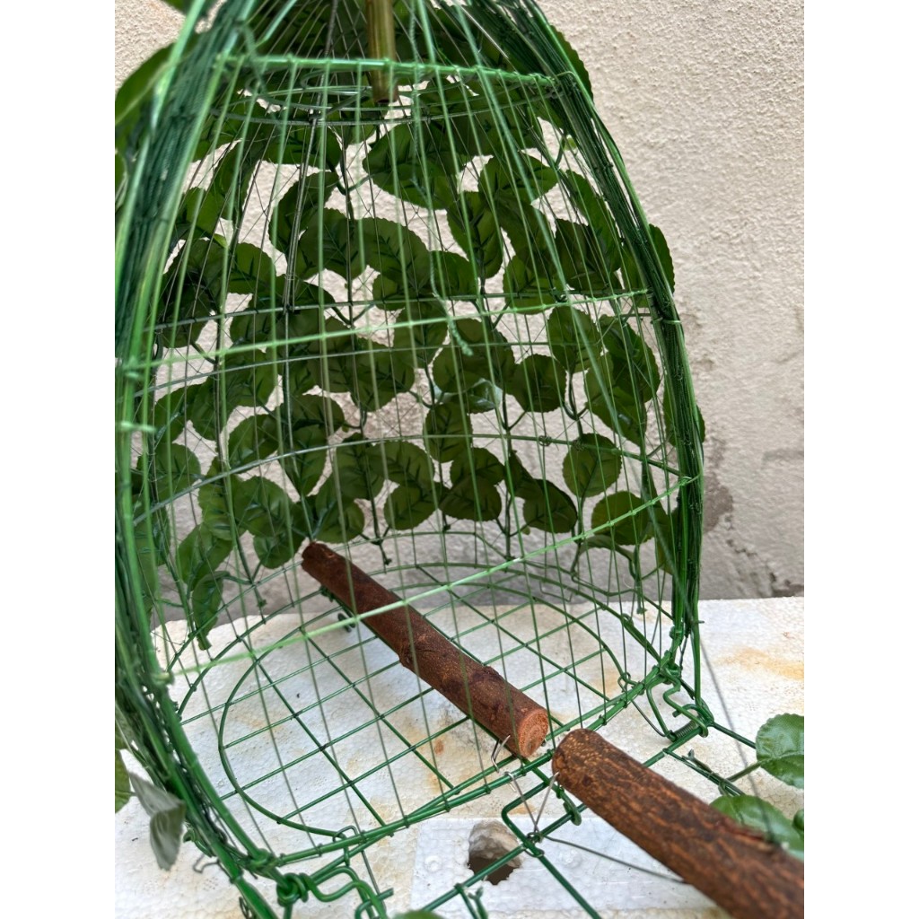 Lồng bẫy lá chim cu gáy chất liệu sắt phun xanh kèm lá cây giả trang trí cao cấp