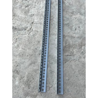 Cây sắt V lỗ ( V4 ) dày 1.5ly - dài 50cm