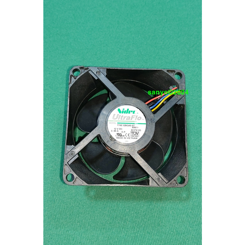 Quạt 7cm 7038 12V 0.8A