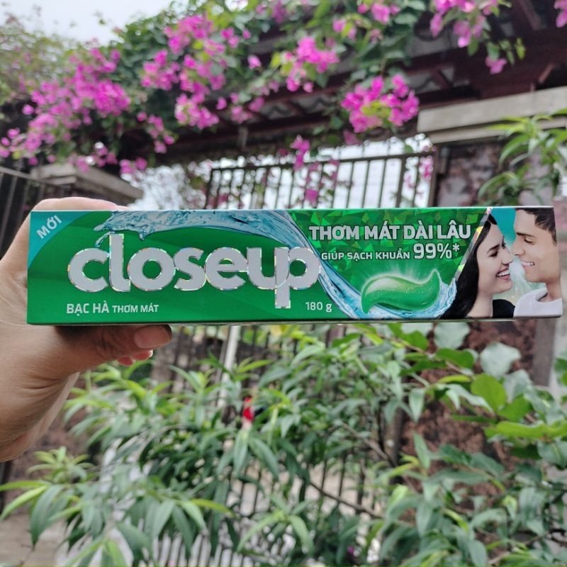 Kem Đánh răng closeup Việt