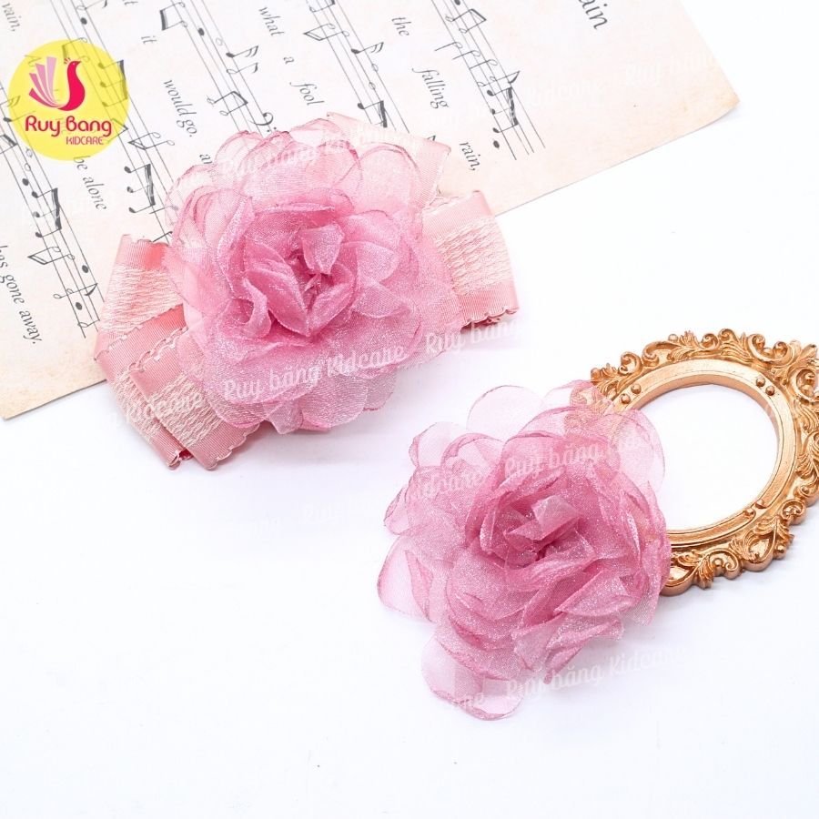 Hoa hồng voan nhũ dùng làm hoa cài áo, hoa trang trí...