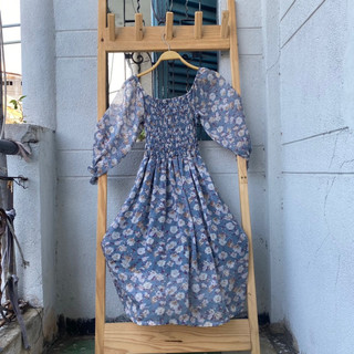 2hand đầm hoa nhún tay phồng size S và M vừa dài 89cm mã 201