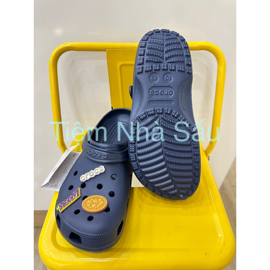 ( Tặng móc + 6 Jibbizt ) Dép Sục Crocs CLassic Tiệm Nhà Sấu Nam Nữ Màu Trơn Cao 3cm - Có Lỗi Cắt Đã Được Xử Lý Rất Chắc | BigBuy360 - bigbuy360.vn