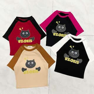 Áo croptop tay ngắn in hình mèo chỉ tay chữ u