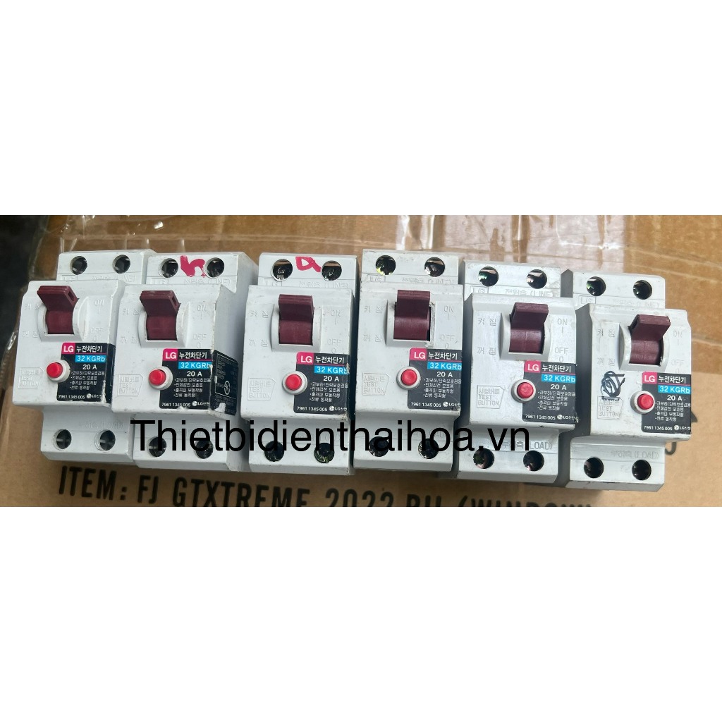 003- Aptomat, CB chống giật LS 20A, 30A. tép có chân gài