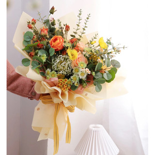 Giấy gói hoa hoạ tiết cánh hoa rơi