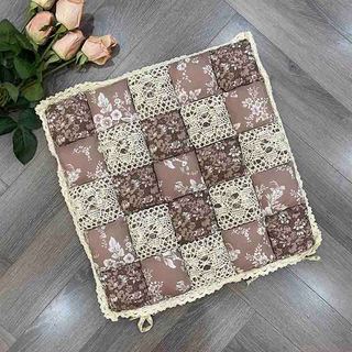 Nệm lót ghế ngồi ô vuông ghép chần (có đai buộc)