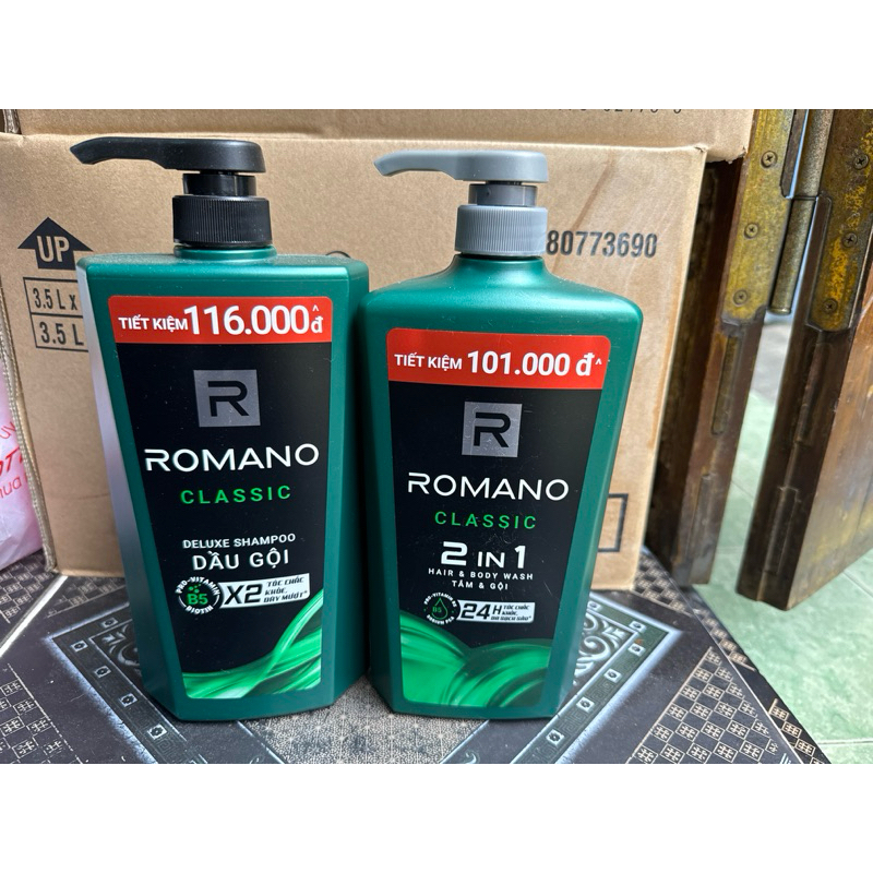 Dầu Tắm Gội 2 Trong 1 Nam Romano Classic 900g