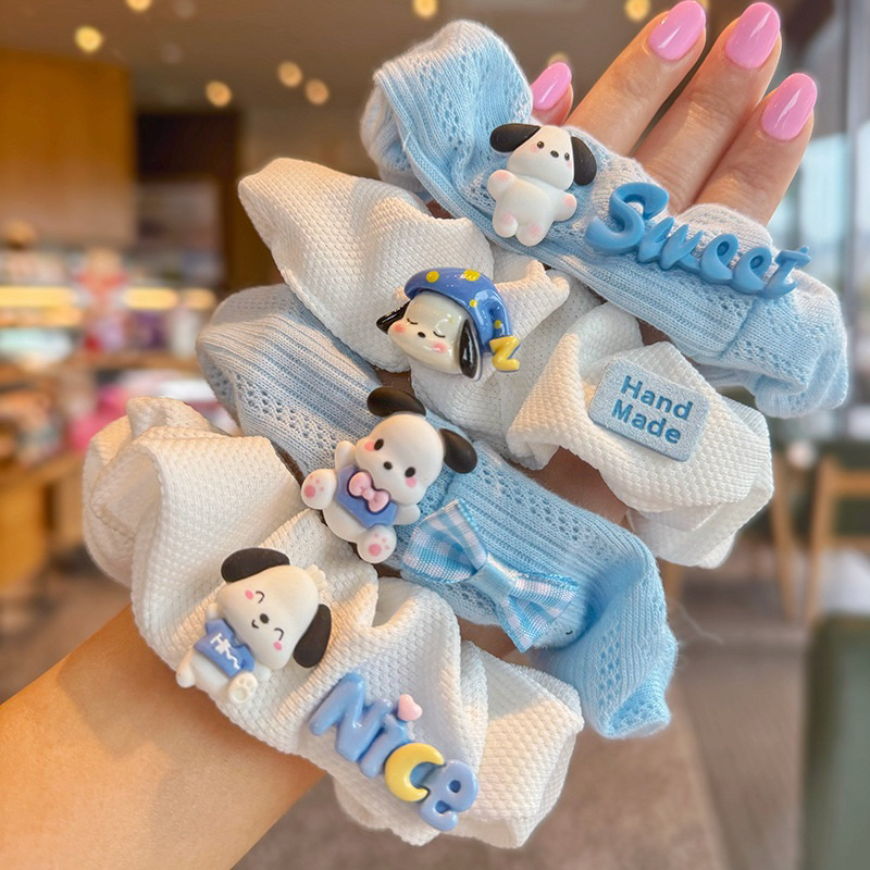 Dây buộc tóc Scrunches có gắn charm hình Pochacco