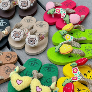 Dép Kẹp Xỏ Ngón Trẻ Em Quai Đính Dây Thừng Sticker Gấu Bông - Dép Lê Trẻ Em Gắn Sticker Trái Cây