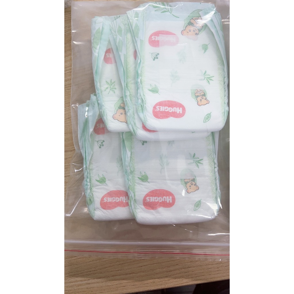 Miếng lót sơ sinh Huggies NB1 108 + 9 miếng- băng vệ sinh