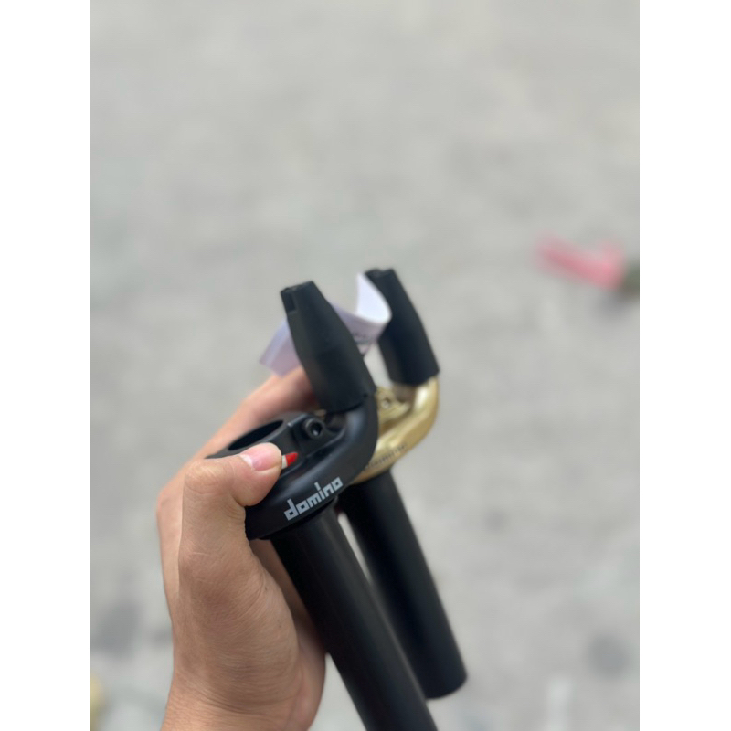 Cùm tăng tốc dây ga trên