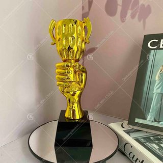 Cúp Pha lê Bàn Tay Cầm Cúp Mạ Vàng