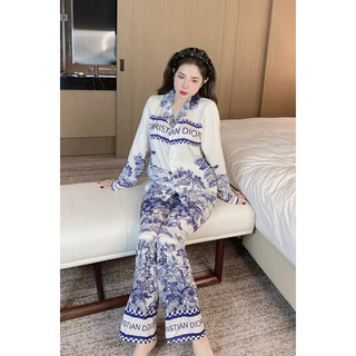 Bộ Pijama Hàng Thiết Kế Tay Dài Quần Dài, Bộ in 5D Lụa Xước Ánh Kim Mềm Mại Thoải Mái Freesize 40-60kg - Chun's Sleepwea