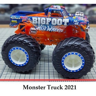 Xe quái vật mô hình Hot Wheels Midwest Madness Bigfoot