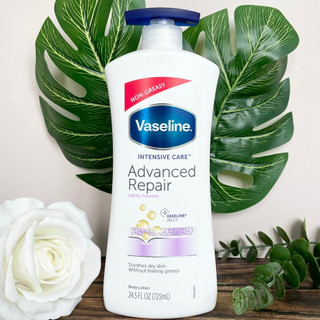 Sữa Dưỡng Thể Vaseline Intensive Care Advanced Repair 725ml (Màu Trắng)