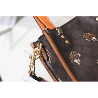 Túi Coach Dempsey tote 22