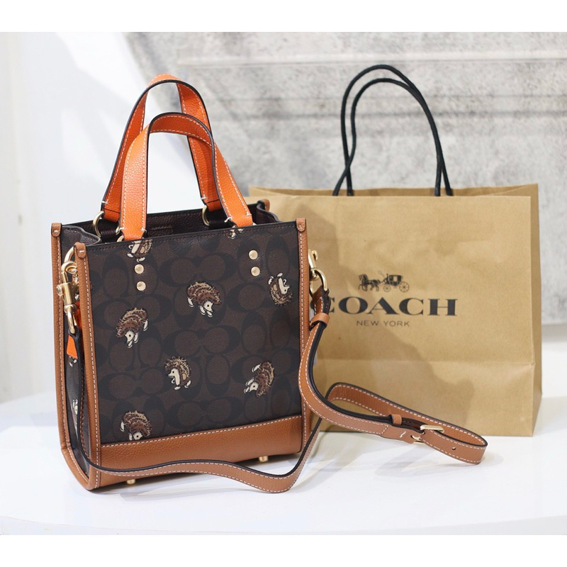 Túi Coach Dempsey tote 22