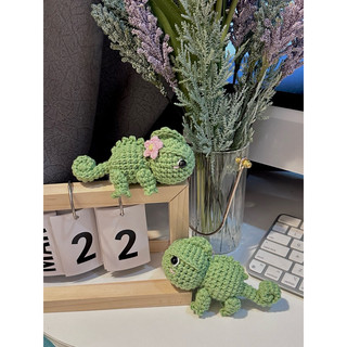 Băng đô Pascal Tangled len, móc khoá Pascal Rapunzel’s pet chameleon , tắc kè hoa len crochetbyquin