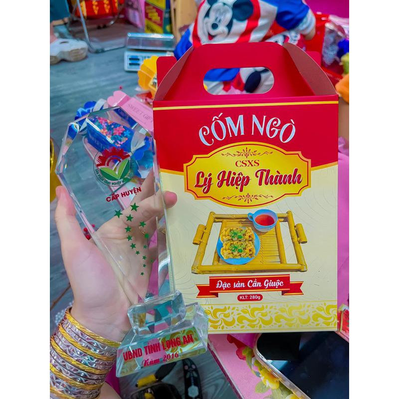 CỐM NGÒ ĐẶC SẢN CẦN GIUỘC - LONG AN