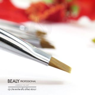 Cọ Vẽ Móng Cán Nhám Trắng BEALY